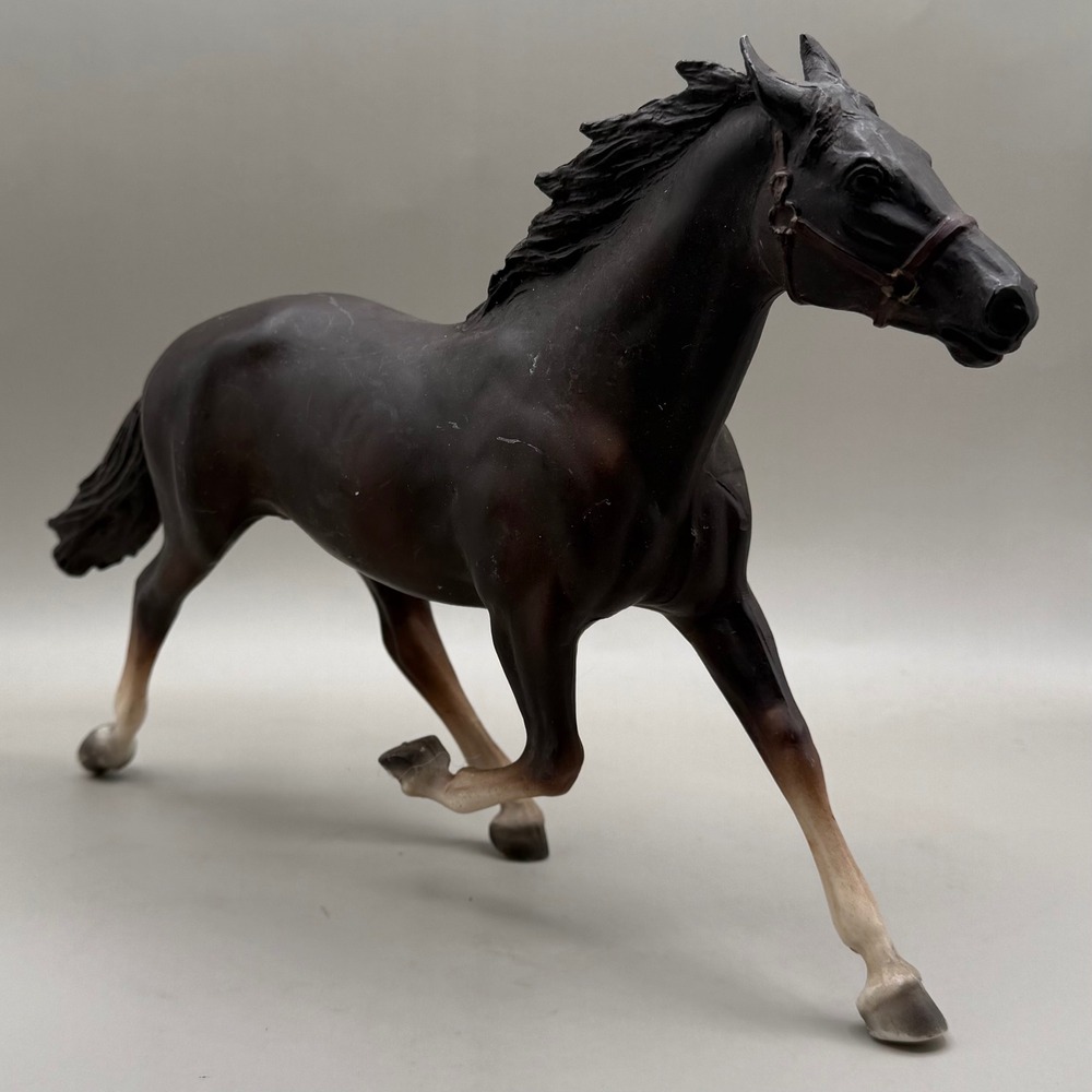 Breyer Horse Standardbred Pacer #46 Traditional Running Stallion Dark Brown VTG